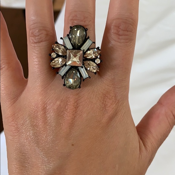 NWOT oversized cocktail ring - Picture 3 of 3